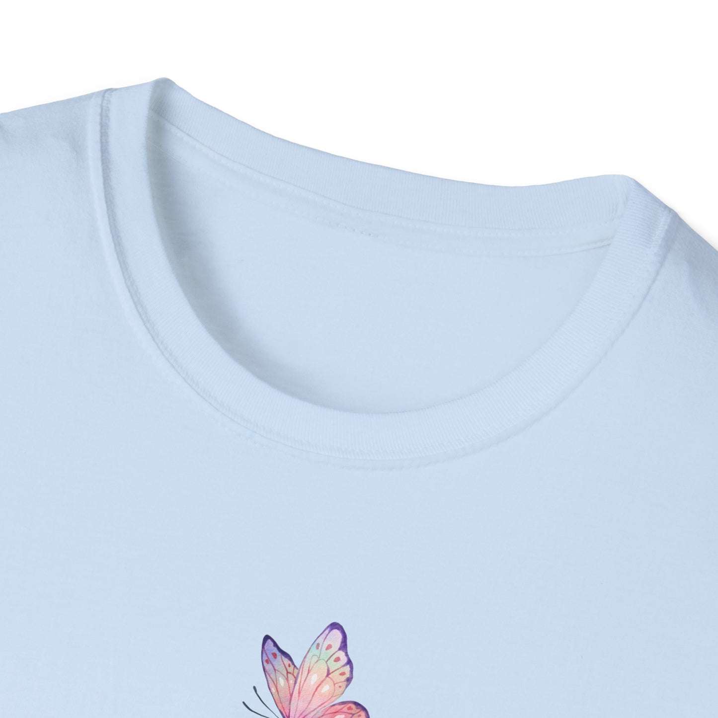Su Gracia es Suficiente Unisex Softstyle T-Shirt, Inspirational Tee, Nature Lover Gift, Butterfly Shirt, Casual Outfit, Motivational Top
