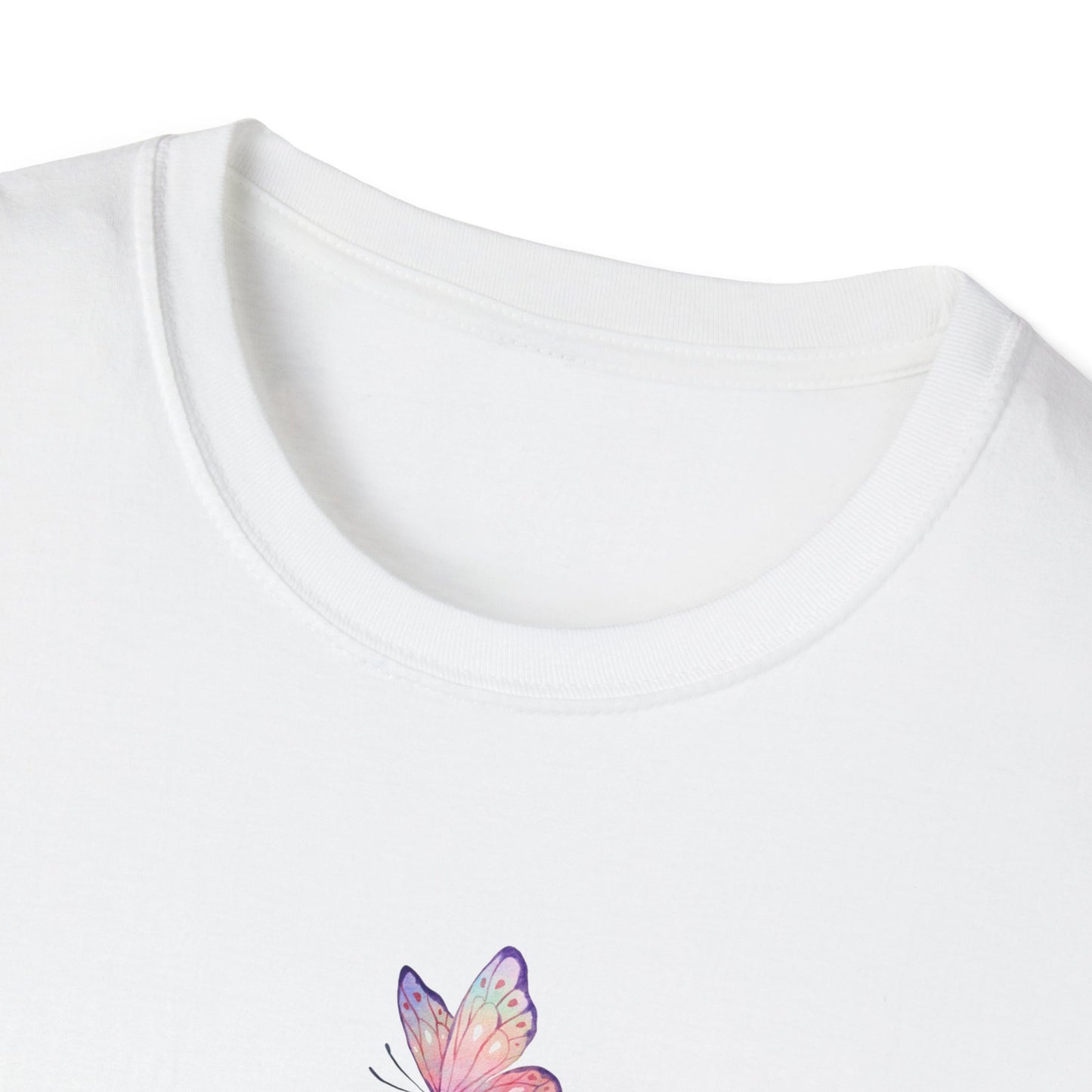 Su Gracia es Suficiente Unisex Softstyle T-Shirt, Inspirational Tee, Nature Lover Gift, Butterfly Shirt, Casual Outfit, Motivational Top