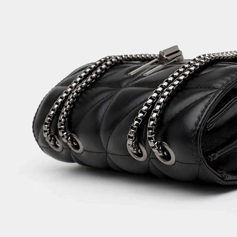 Elegant Crossbody Bag - Luxury