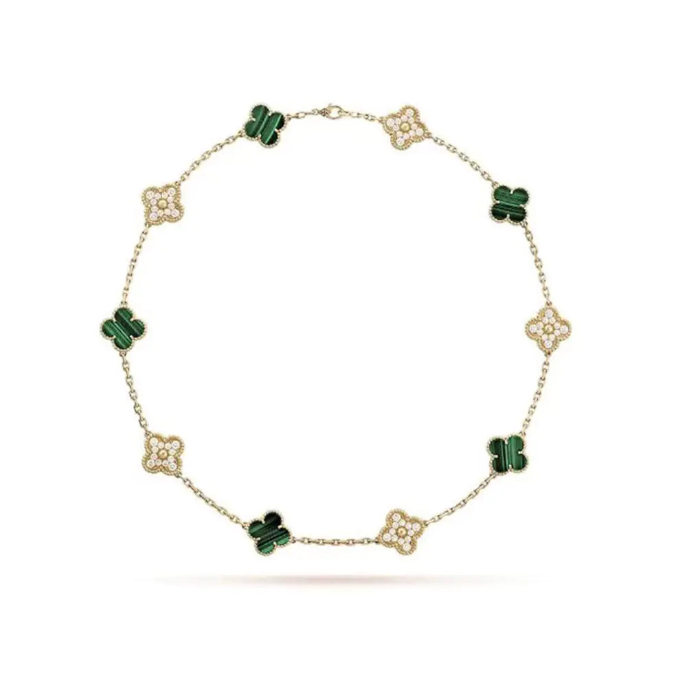 Collar de Ágata Negra Dorada con Colgante de Trébol