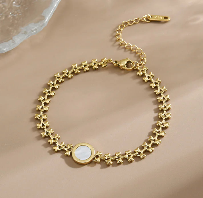 Pulsera de Corazón Retro en Acero de Titanio y Oro de 18K