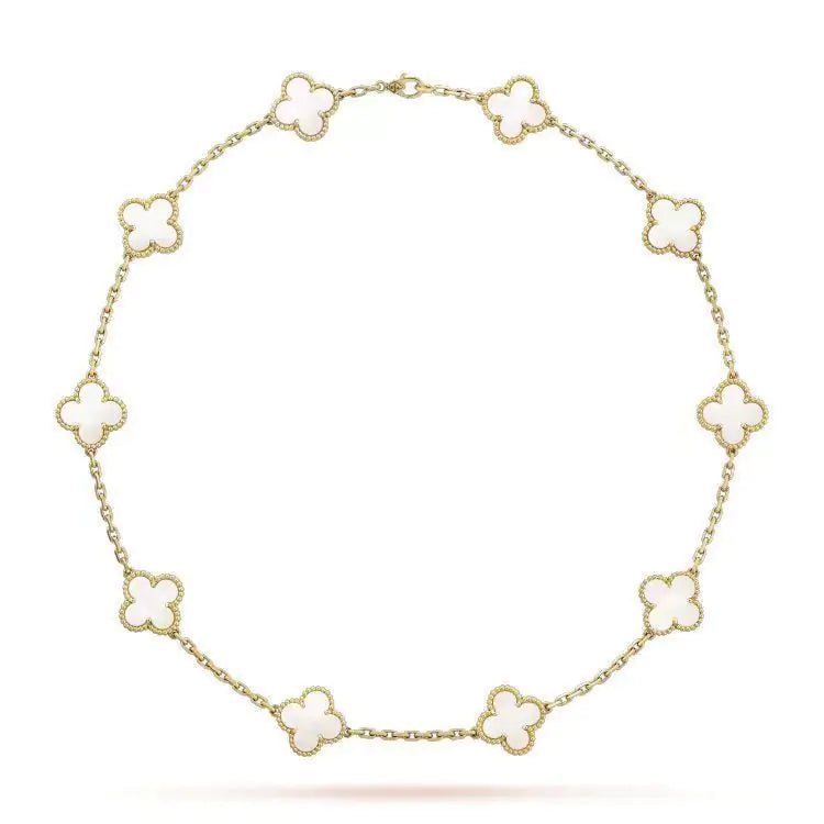 Collar de Ágata Negra Dorada con Colgante de Trébol