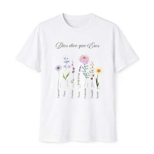 Camiseta Cristiana “Dios Dice que Eres” – Inspiración Bíblica con Flores