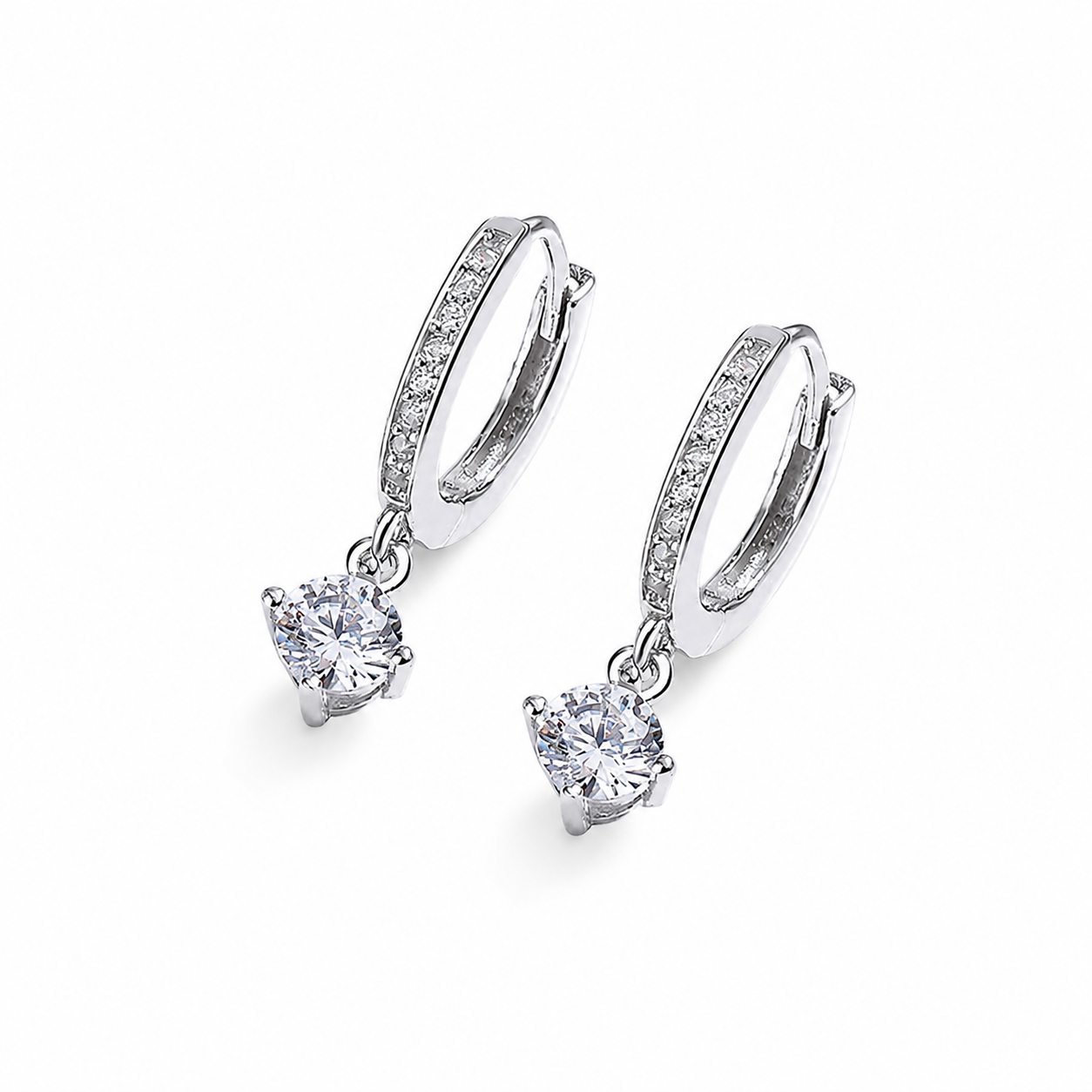 Aretes Huggie con Zirconia Colgante – Elegantes y Brillantes en Oro y Plata | Dainty Huggie Hoop Earrings